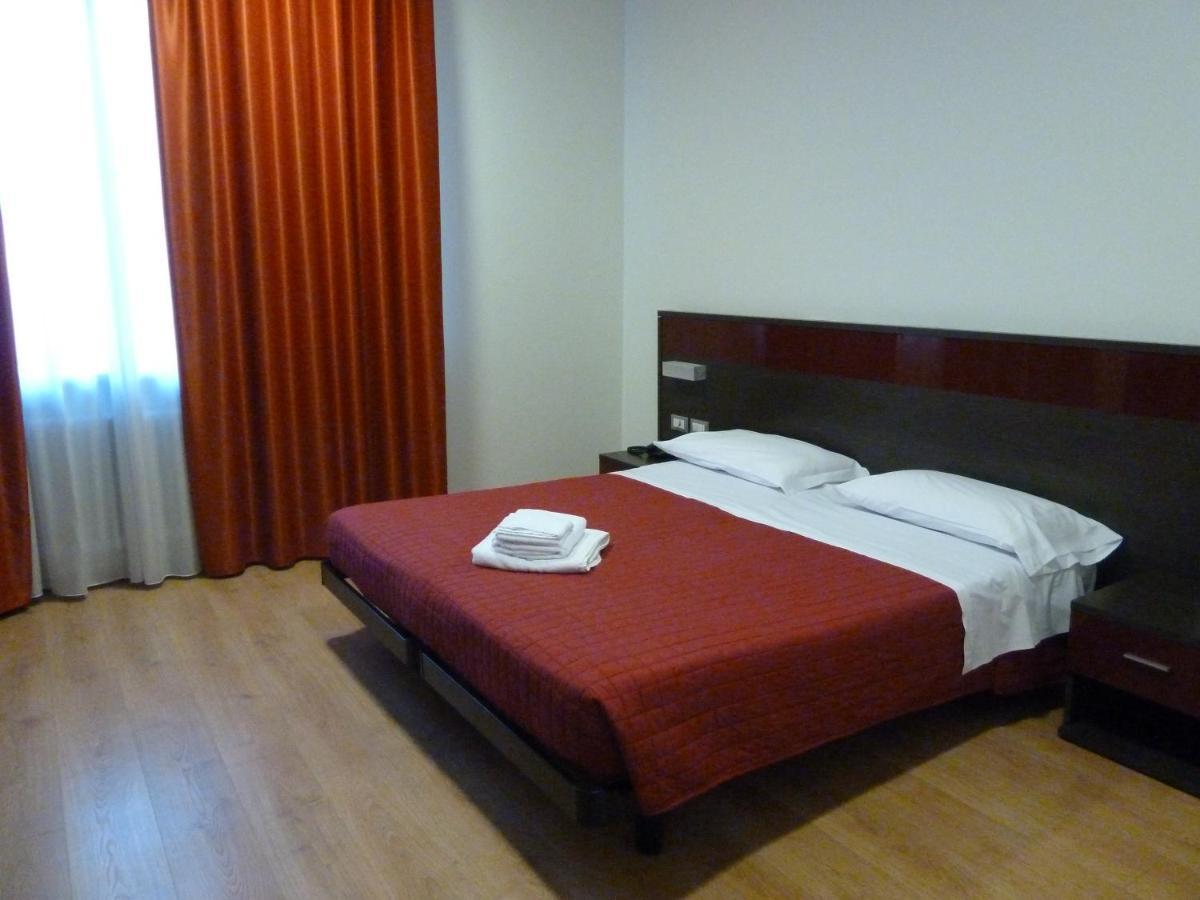 Hotel Fiera Bolzano Esterno foto