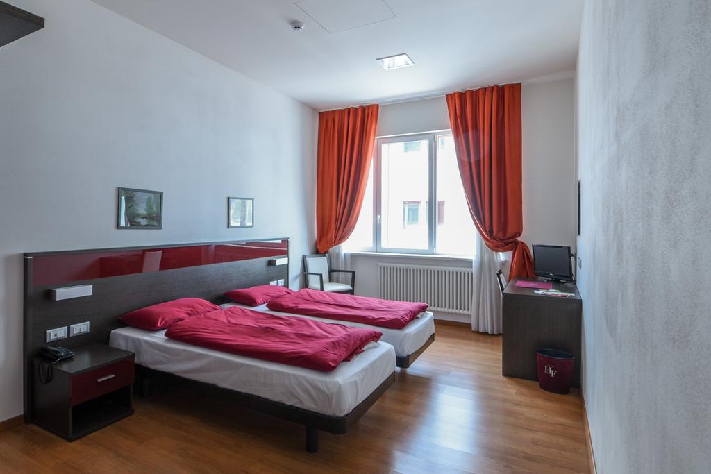 Hotel Fiera Bolzano Camera foto